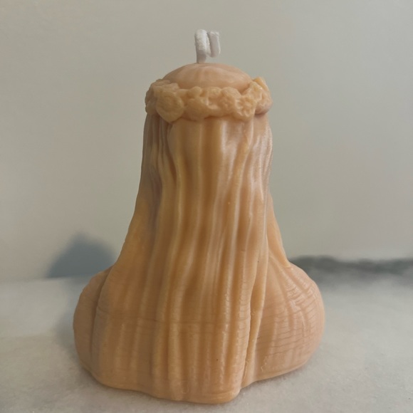 Bride Soy Wax Candle-Lavender Scent - Picture 3 of 4